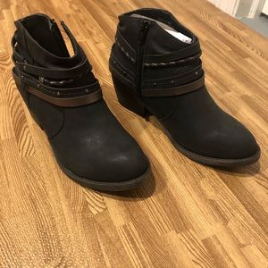 Ankle boots